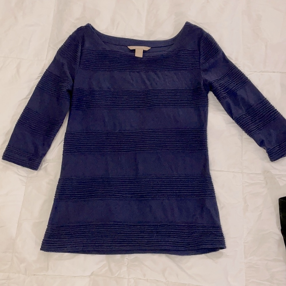 Mid sleeve beautiful shirt from banana republic size extra small